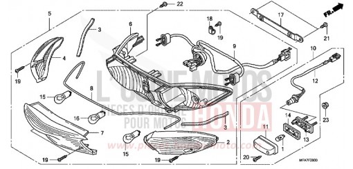 FEUX COMBINES ARRIERE CBF10007 de 2007